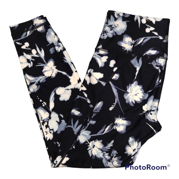Athleta Blue Floral Capri Leggings-Size Small - Picture 1 of 4